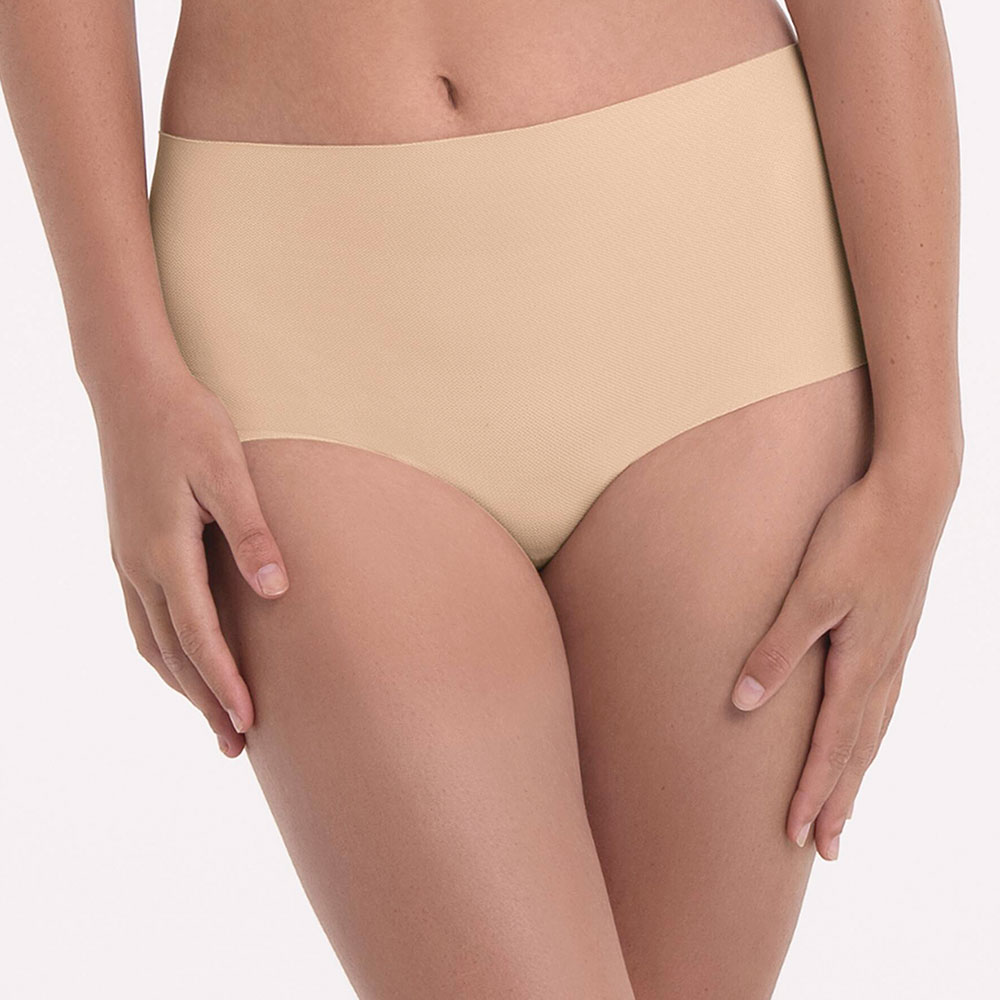 Anita Pocket Panty High Waist 1457 in Deep Sand - Model