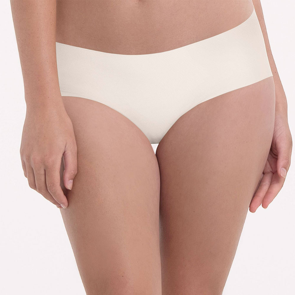 Anita Pocket Panty Hipster 1456 in Crystal - Model